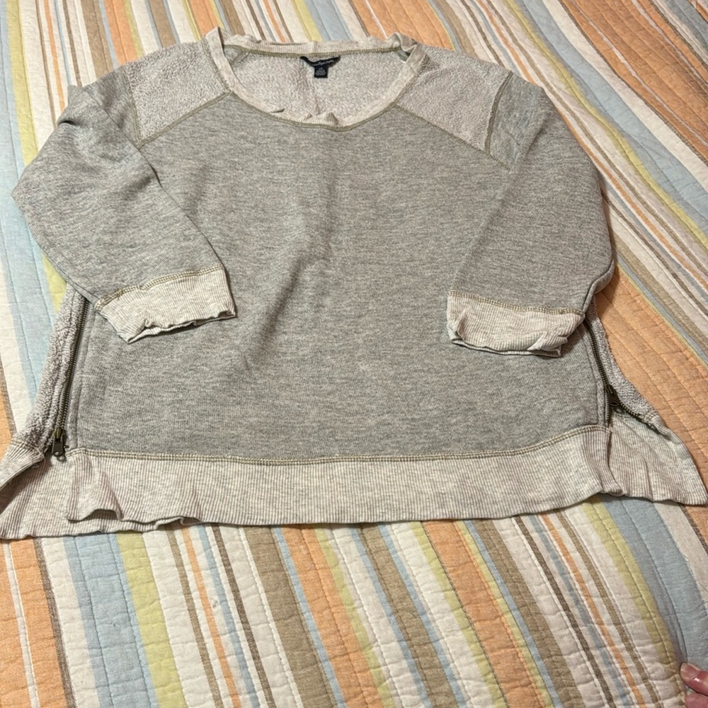 American eagle 3/4 sleeve shirt
